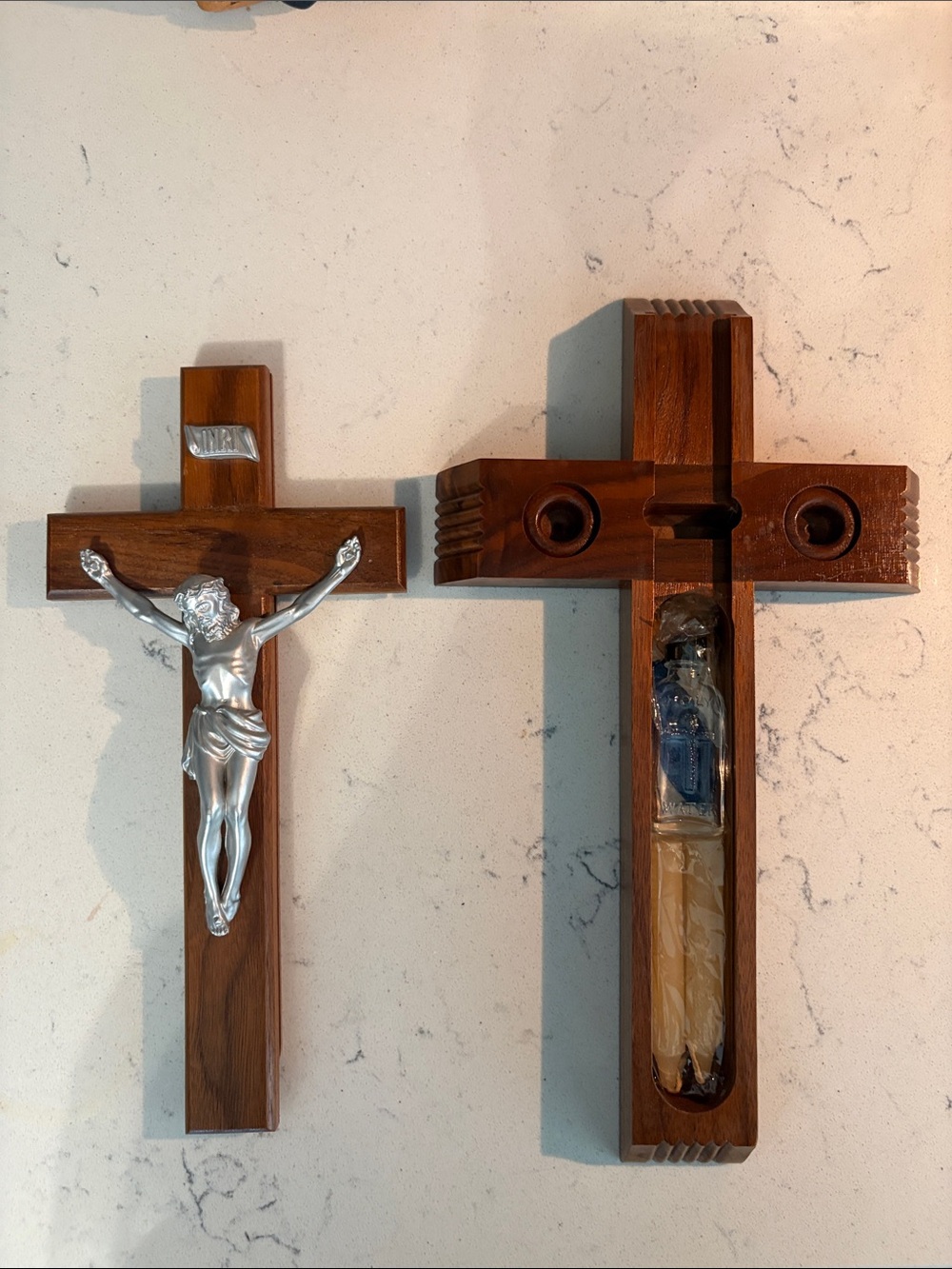 VGT. Silver/Pewter Last Rites Crucifix Wall Cross Holy water Bottle/Candles